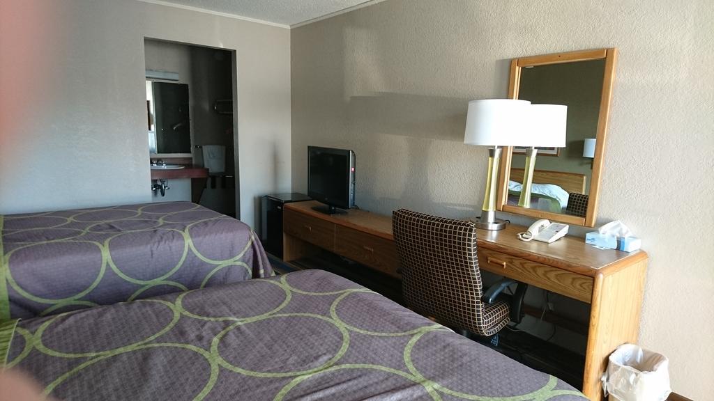 Burton Inn And Suites Eksteriør bilde