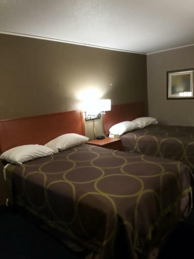 Burton Inn And Suites Eksteriør bilde